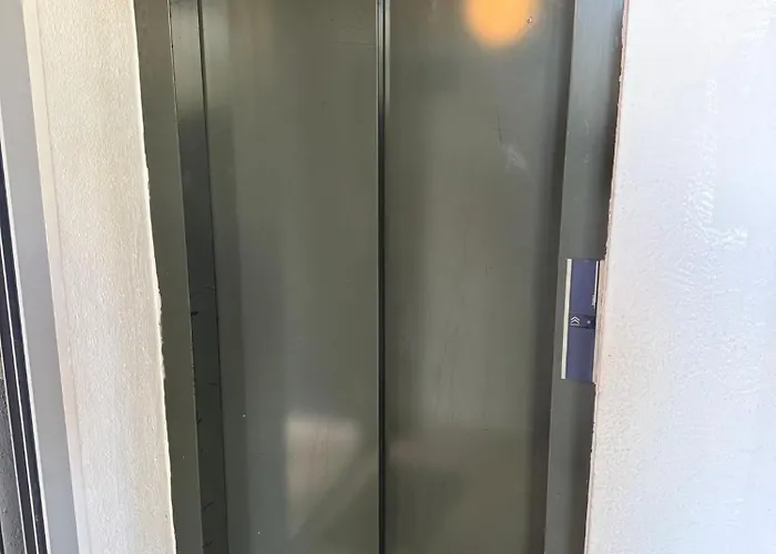 Hotel Main Crown 3*
